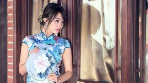 Chinese blue cheongsam girl wallpaper thumb