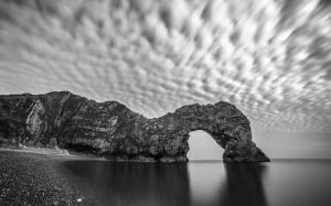 Rock Stone Arch Beach Ocean BW HD wallpaper thumb