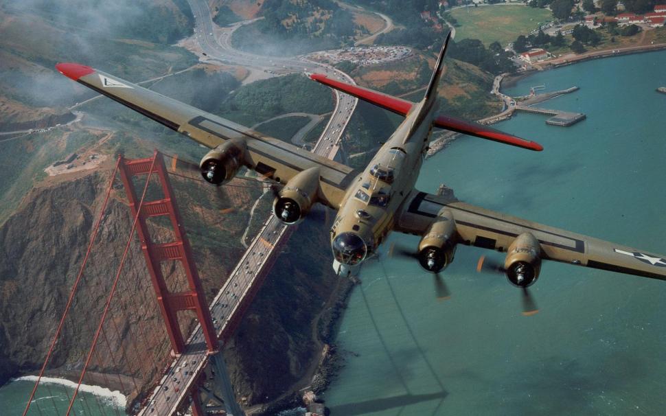B-17 Over Golden Gate Bridge wallpaper,aircraft HD wallpaper,bridge HD wallpaper,ww2 bomber HD wallpaper,san francisco HD wallpaper,golden gate HD wallpaper,aircraft planes HD wallpaper,1920x1200 wallpaper