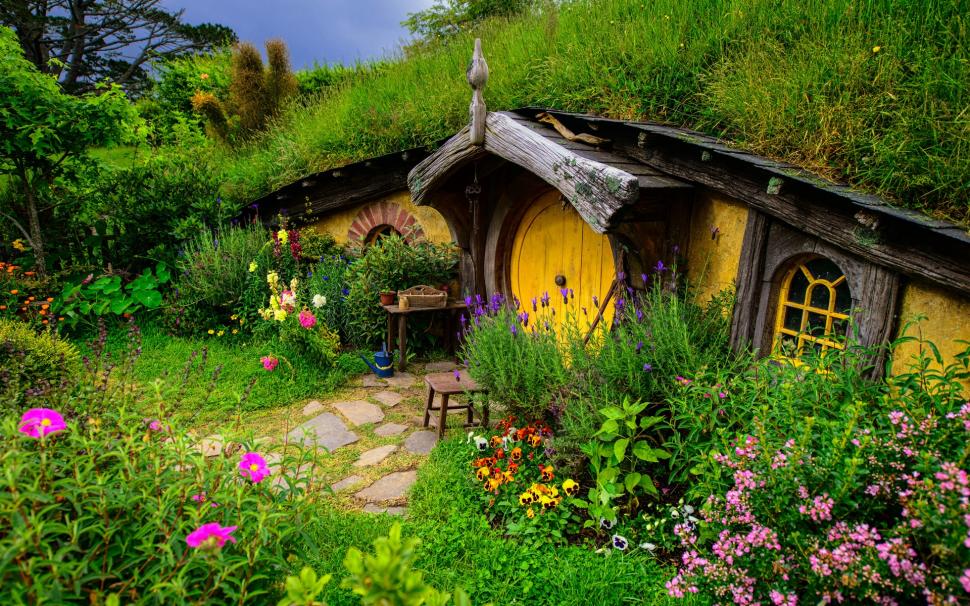 Lord of the Rings, Hobbit house, hill, flowers, grass wallpaper,Lord HD wallpaper,Rings HD wallpaper,Hobbit HD wallpaper,House HD wallpaper,Hill HD wallpaper,Flowers HD wallpaper,Grass HD wallpaper,1920x1200 wallpaper