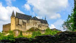 Luxembourg, Vianden Castle, clouds wallpaper thumb