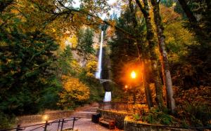 US, Multnomah falls, Oregon wallpaper thumb