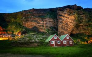 Iceland scenery, mountain, rock, hut, sunlight, dusk wallpaper thumb
