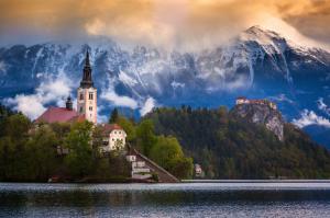 Slovenia, Lake Bled wallpaper thumb
