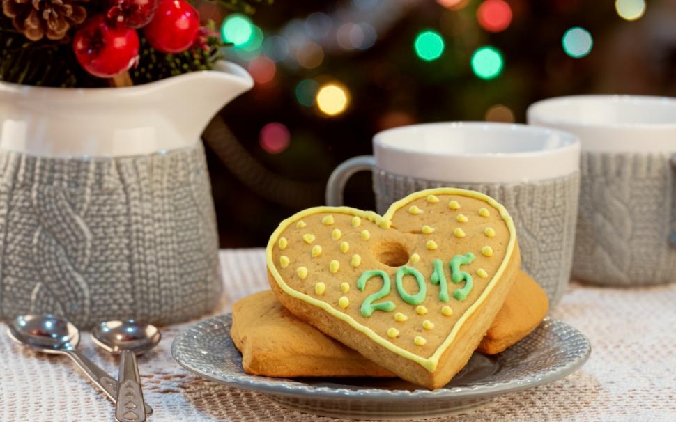 New Year cookies 2015 wallpaper,New Year wallpaper,christmas decorations wallpaper,cookies wallpaper,heart wallpaper,2015 wallpaper,1680x1050 wallpaper
