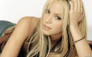 Shakira Height Weight wallpaper thumb