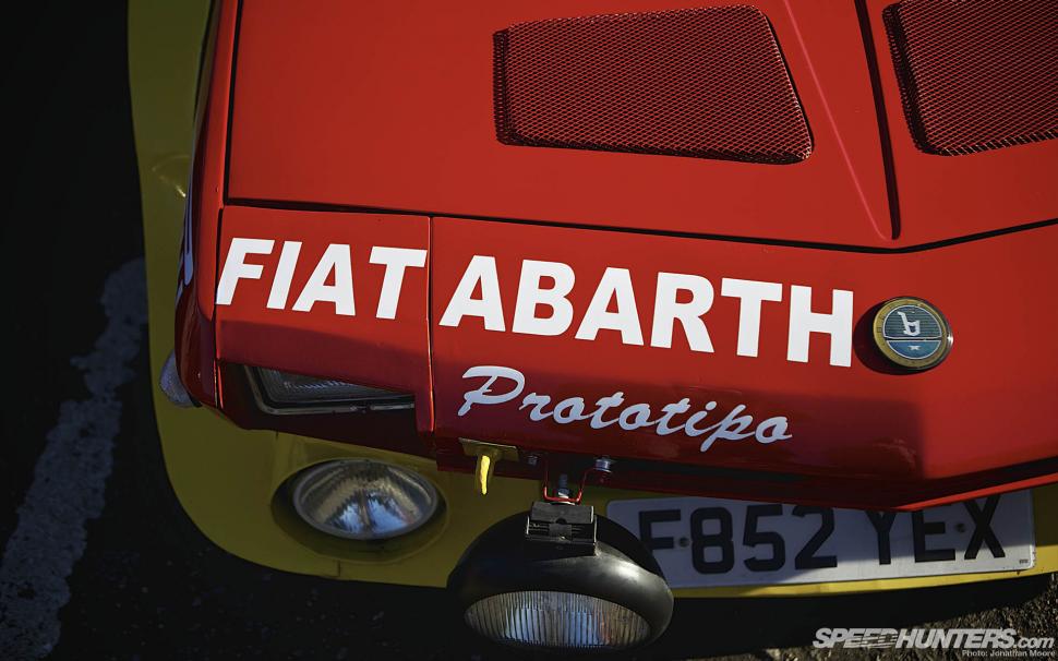 Fiat Abarth HD wallpaper,cars HD wallpaper,fiat HD wallpaper,abarth HD wallpaper,1920x1200 wallpaper