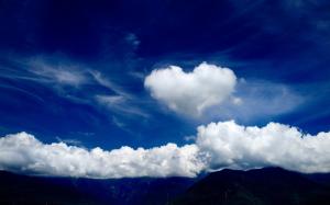 Clouds Heart wallpaper thumb