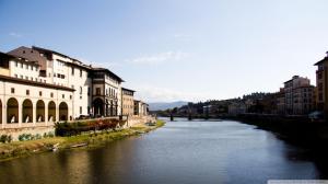 River Through Florence Italy wallpaper thumb