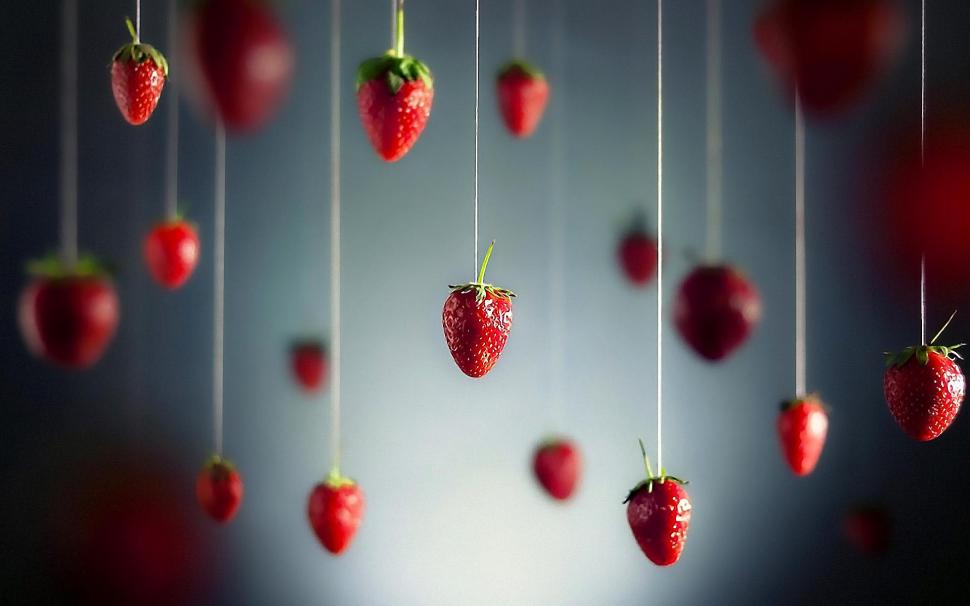 Hanging Berries wallpaper,hanging HD wallpaper,berries HD wallpaper,photography HD wallpaper,hang HD wallpaper,3d & abstract HD wallpaper,1920x1200 wallpaper