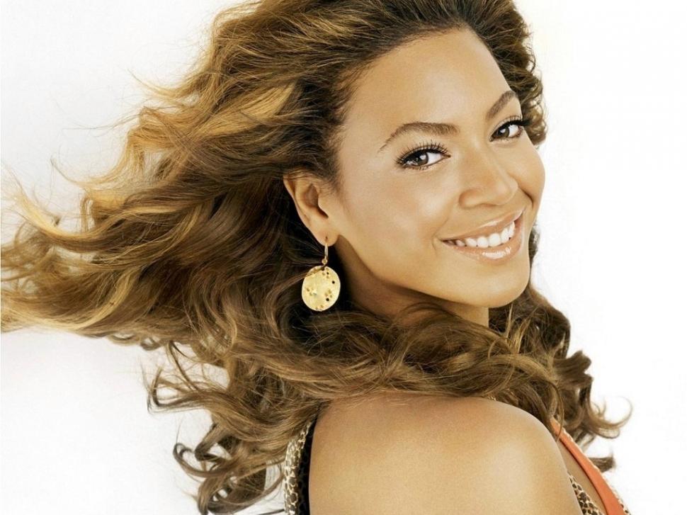 Beyonce Knowles, Singer, Sexy Woman, Blonde, Starry Eyes wallpaper,beyonce knowles wallpaper,singer wallpaper,sexy woman wallpaper,blonde wallpaper,1024x768 wallpaper
