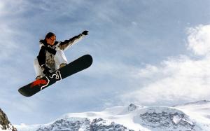 Woman Snowboarding  High Resolution Jpeg 5523 wallpaper thumb