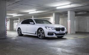 2016 BMW 7 Series UK Version wallpaper thumb
