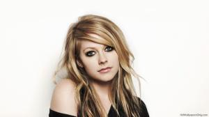 Avril Lavigne HD Desktop PC wallpaper thumb