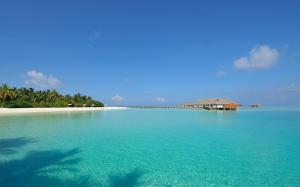 Tropical Resort Maldives wallpaper thumb