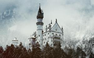 White Castle In Winter wallpaper thumb