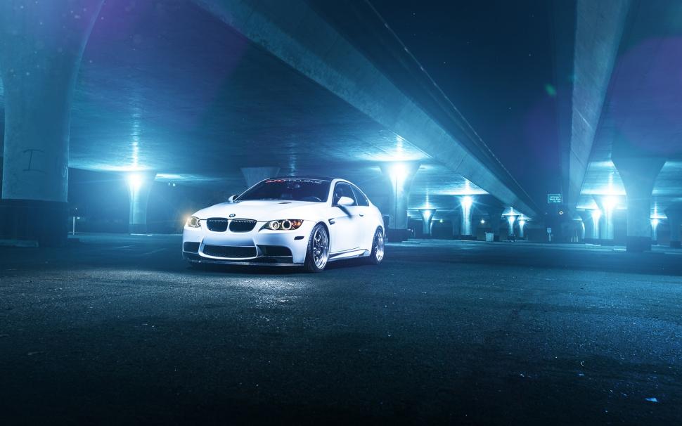BMW M3 E92 white car at night, lights wallpaper,BMW HD wallpaper,White HD wallpaper,Car HD wallpaper,Night HD wallpaper,Lights HD wallpaper,1920x1200 wallpaper