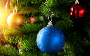 Blue Christmas ball wallpaper thumb