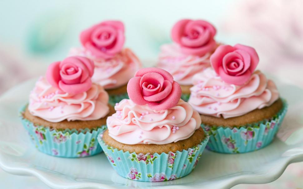 Cake With Roses wallpaper,sweets HD wallpaper,cream roses HD wallpaper,cakes HD wallpaper,cupcakes HD wallpaper,creamy HD wallpaper,delicious HD wallpaper,dessert HD wallpaper,3d & abstract HD wallpaper,2560x1600 wallpaper