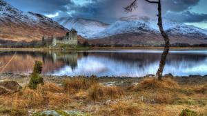 Scotland, Kilchurn Castle, ruins, lake, mountains, clouds wallpaper thumb