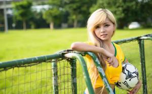 Soccer girl wallpaper thumb