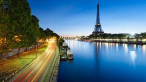 Eiffel Tower in Paris, France, widescreen urban scenery wallpaper thumb