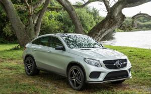 Mercedes Benz GLE Coupe in Jurassic World Movie wallpaper thumb