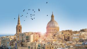 Malta, Valletta City town, buildings, birds, sun rays wallpaper thumb