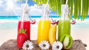 Fruit drinks, cocktails, strawberry, banana, kiwi, sea, beach, tropical, sun wallpaper thumb