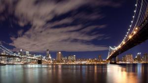 Night in New York, the lights, the bridge, the river, high-rise buildings wallpaper thumb