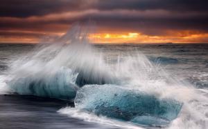 Iceland, morning, beach, ice, waves, splashing, sea wallpaper thumb