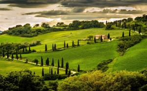 Umbria, Italy, nature landscape, hill, house, trees, green, sky, clouds wallpaper thumb