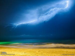 Lightning Beach Ocean Storm HD wallpaper thumb