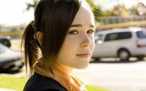 Ellen Page wallpaper thumb