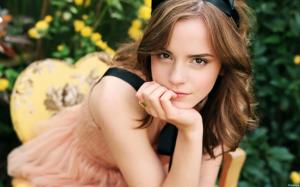 Emma Watson Widescreen (3) HD wallpaper thumb