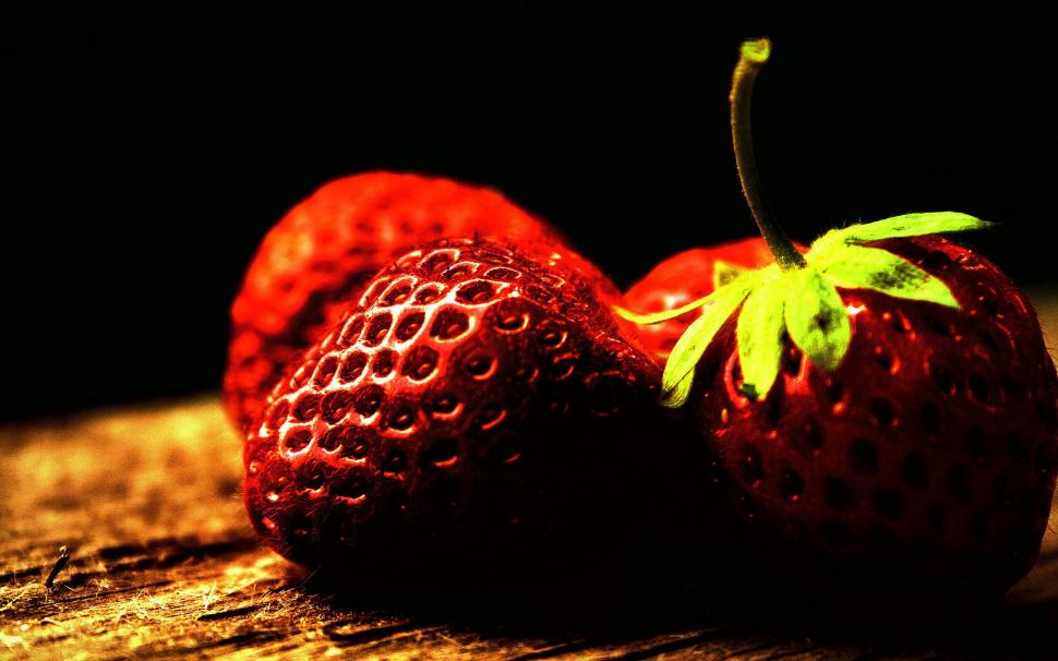 Two ripe strawberries wallpaper,food HD wallpaper,fruits HD wallpaper,red HD wallpaper,1920x1200 wallpaper