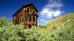 Aboned House In Nature wallpaper thumb