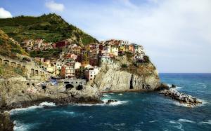 Manarola, Cinque Terre, Italy, Ligurian Sea, rocks, houses, coast wallpaper thumb