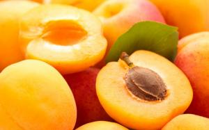 Apricots wallpaper thumb