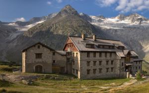 House In Italian Alps wallpaper thumb