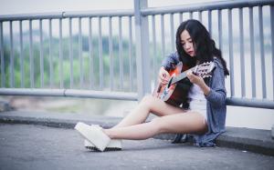 Black hair girl, guitar, music, roadside wallpaper thumb