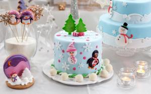Cakes Figurines Christmas Dessert Pastry New Year wallpaper thumb