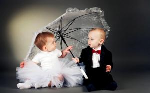 Cute Couples With White Umbrella wallpaper thumb