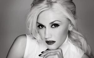 Gwen Stefani Black and White wallpaper thumb