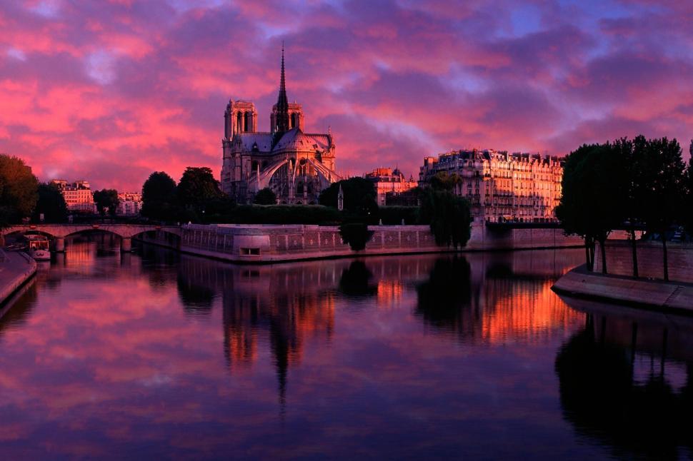 Sunrise At Notre Dame wallpaper,water HD wallpaper,reflections HD wallpaper,paris HD wallpaper,france HD wallpaper,sunrise HD wallpaper,clouds HD wallpaper,animals HD wallpaper,1999x1333 wallpaper