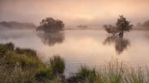 Lake In A Misty Morning wallpaper thumb