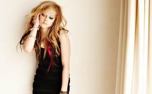 Avril Lavigne  High Resolution Photos wallpaper thumb