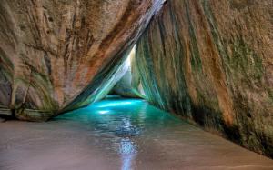 Beautiful Sea Caves wallpaper thumb