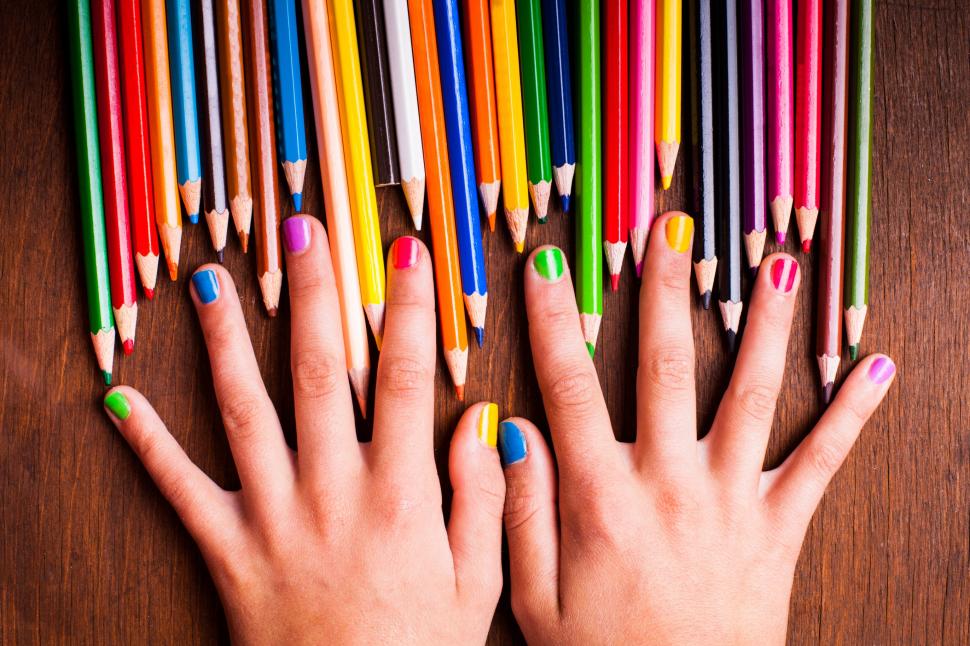 Hands, Colorful, Pencils, Painted Nails wallpaper,hands HD wallpaper,colorful HD wallpaper,pencils HD wallpaper,painted nails HD wallpaper,2743x1828 wallpaper