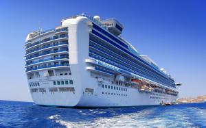 Big cruise ship in the ocean wallpaper thumb